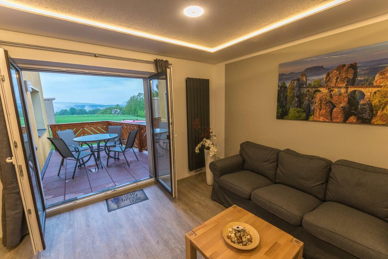 Ferienwohnung "Turmblick" Rathmannsdorf Екстериор снимка