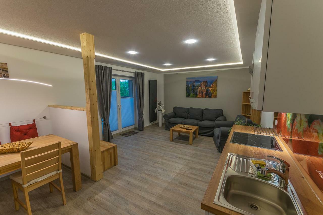 Ferienwohnung "Turmblick" Rathmannsdorf Екстериор снимка