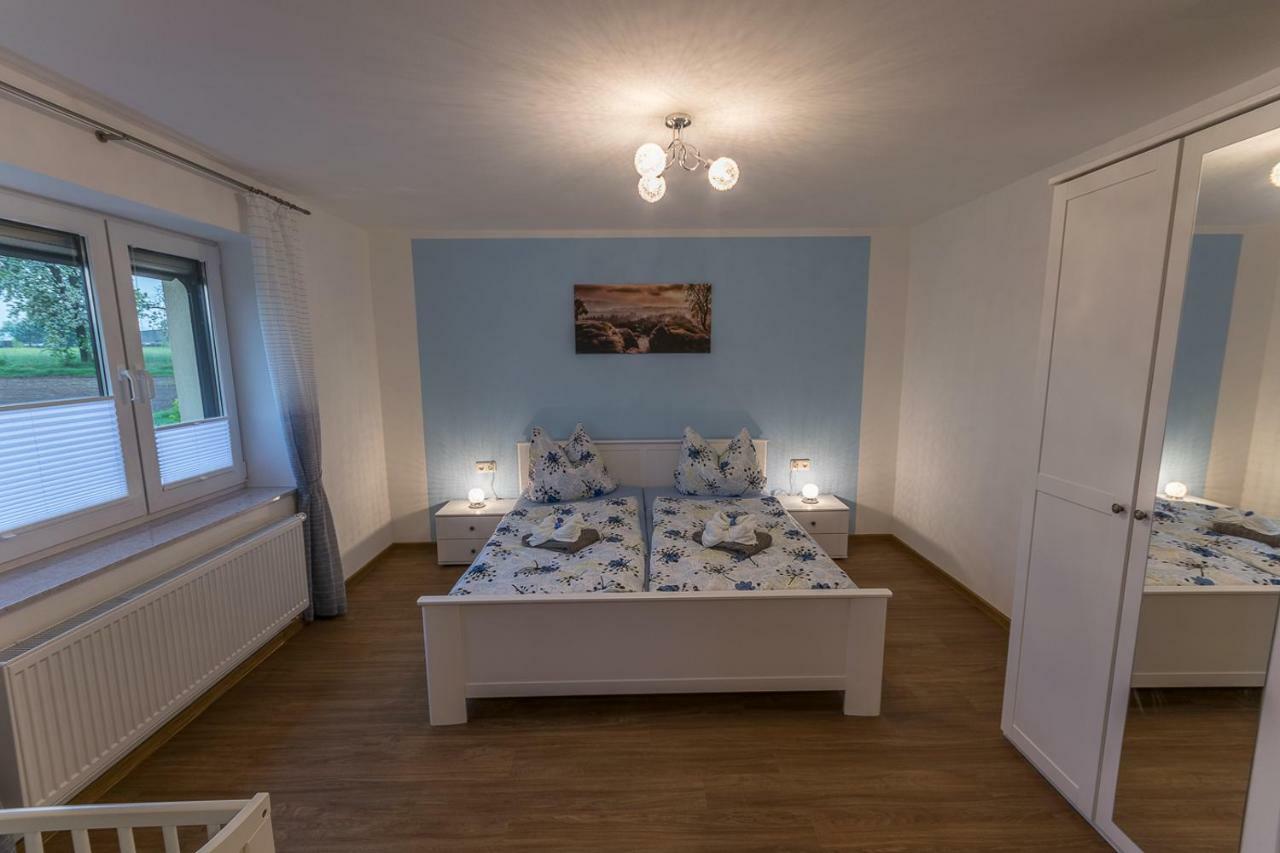 Ferienwohnung "Turmblick" Rathmannsdorf Екстериор снимка