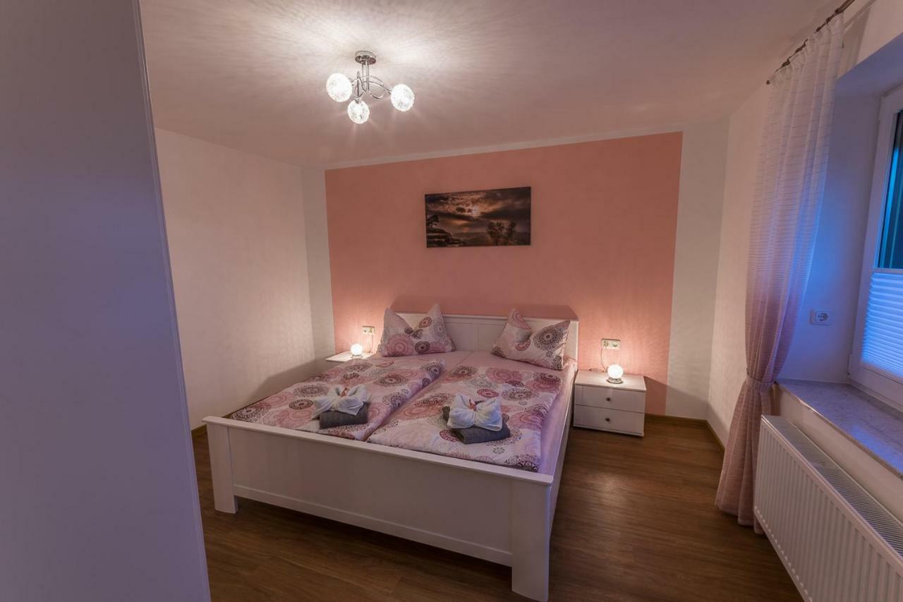 Ferienwohnung "Turmblick" Rathmannsdorf Екстериор снимка